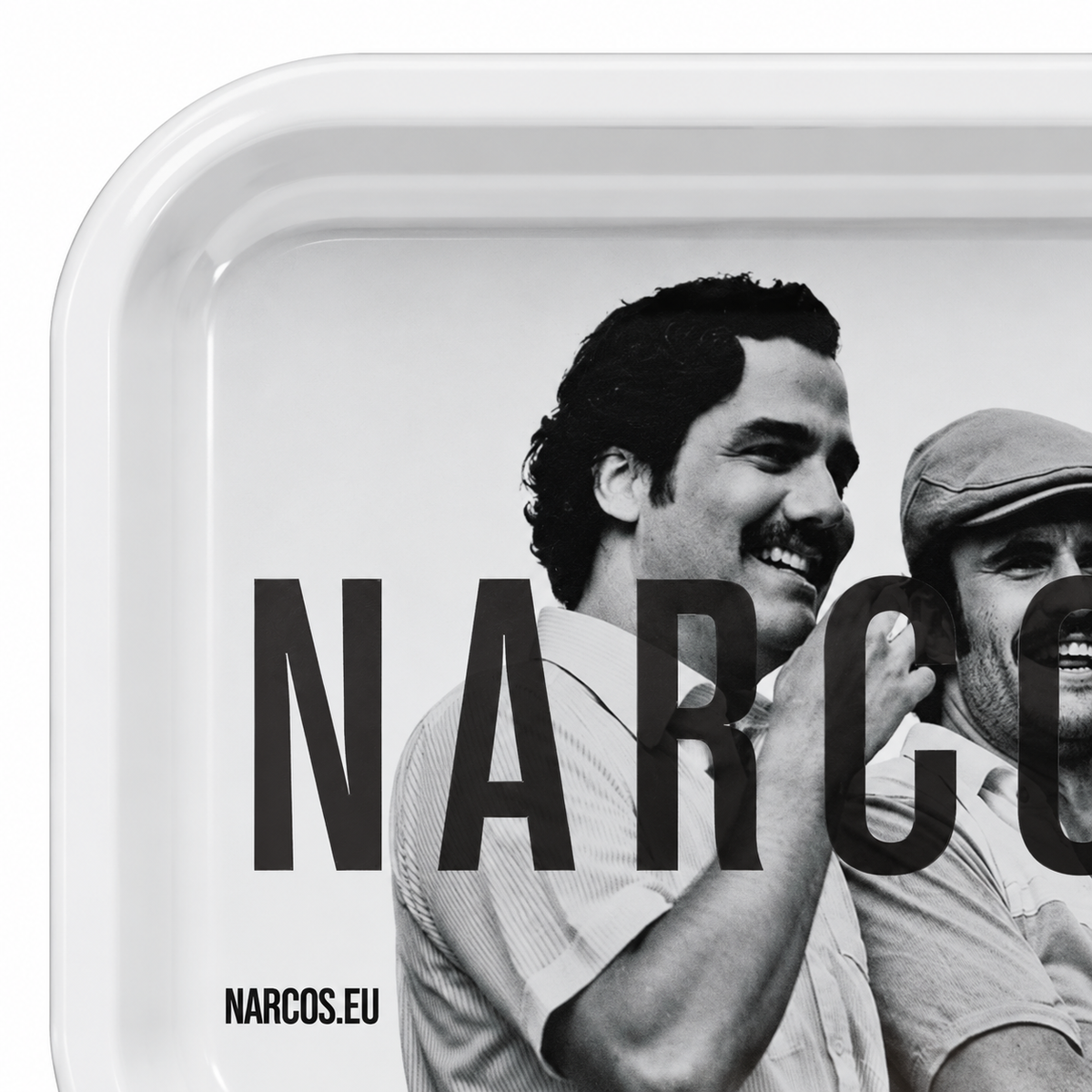 Narcos White – detail potisku a zvýšeného okraje podložky
